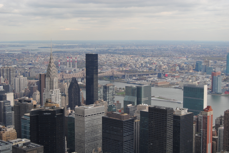 Empire State Building — Utsikt österut, Chrysler Building.