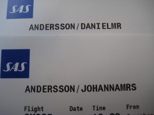 Mr and Mrs Andersson på biljetterna.